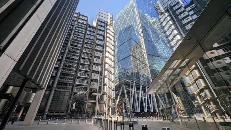 London: Modern Architecture & Building Guided Walking Tour - Start at City Hall and the Thames: get your bearings fast