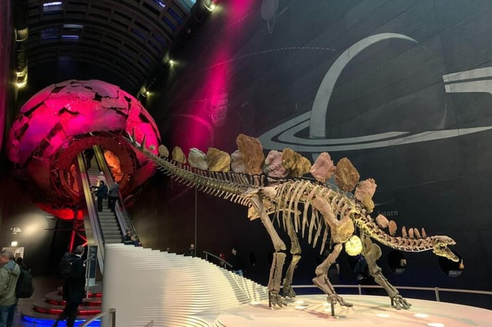 London: Natural History Museum Private Tour & Skip the line - Entering the Natural History Museum Faster Than the Usual Crowd
