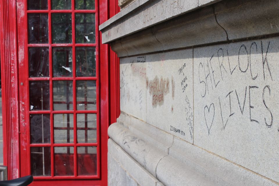 London: Private 3-Hour Sherlock Locations Tour by Black Taxi - Entering 221B Baker Street and the Reichenbach Fall stop