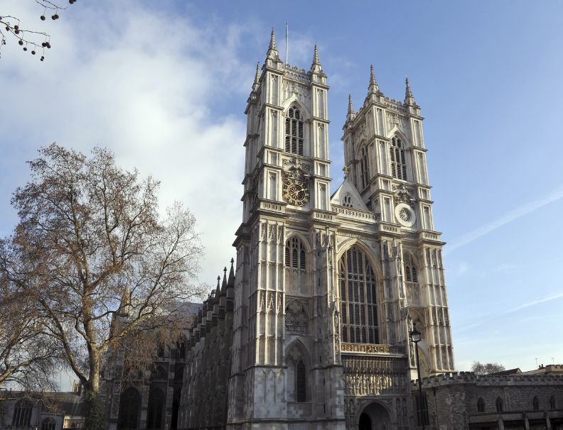 London Private 4-Hour Taxi Tour - Tower of London and Tower Bridge: medieval fortress energy, minus the planning