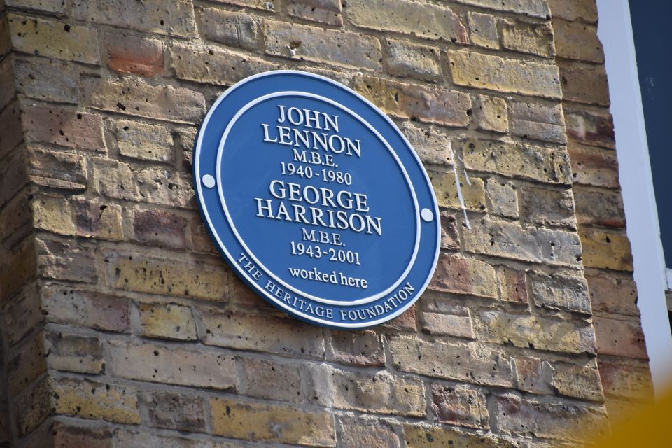 London: Private Beatles Taxi Tour - John’s arrest, royal near-misses, and Paul-and-Ringo wedding steps