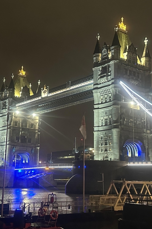 London: Private Black Cab Night Tour with Hotel Pick Up - Stop-by-stop: what to do at each landmark without wasting time