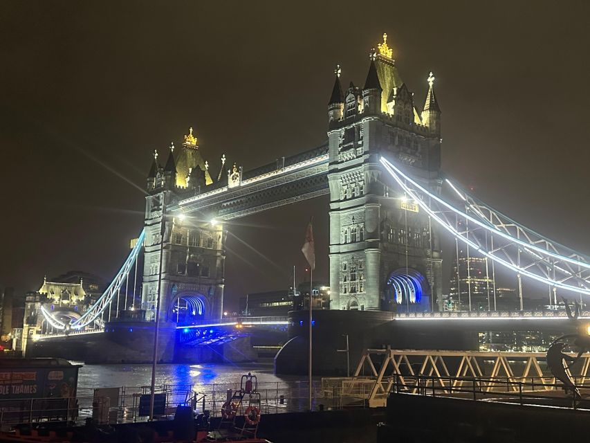 London: Private Black Cab Night Tour with Hotel Pick Up - Your route: from Big Ben to The Shard, with night-photo pacing