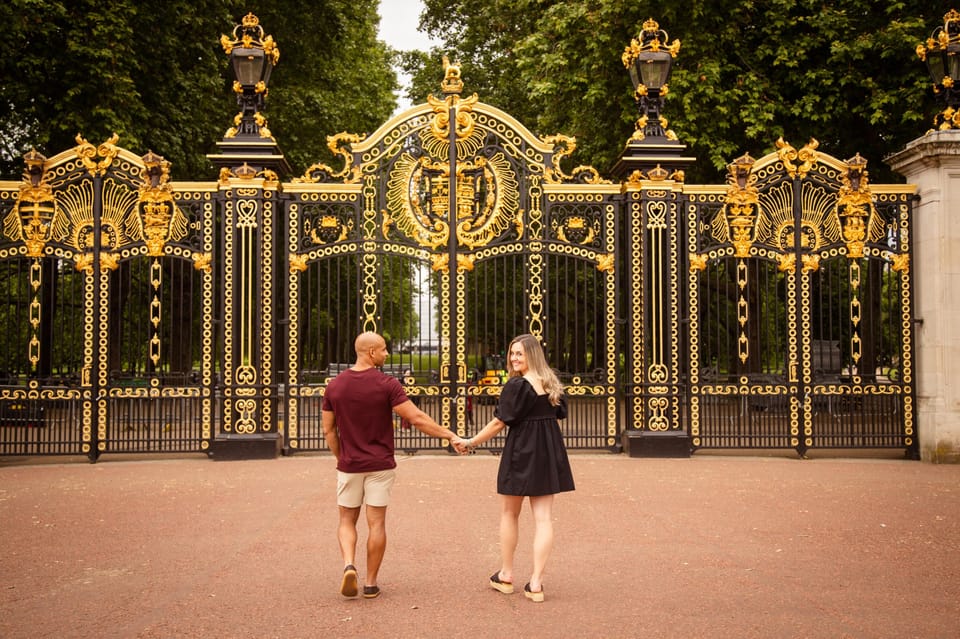 London: Private Couples Photography Session with Landmarks - The editing that matters: light adjustments and quick turnaround