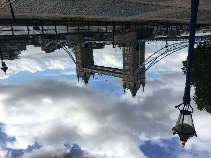 London: Private Intro Walk with a Local Guide - Trafalgar Square and Whitehall: Monuments with Explanations