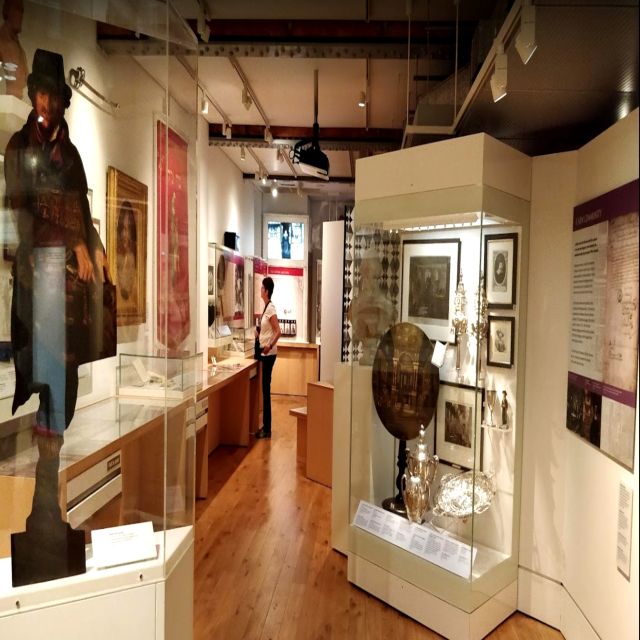 London Private Jewish History, Synagogues and Holocaust Tour - Why East London’s Jewish Trail Beats a Standard Photo Stop