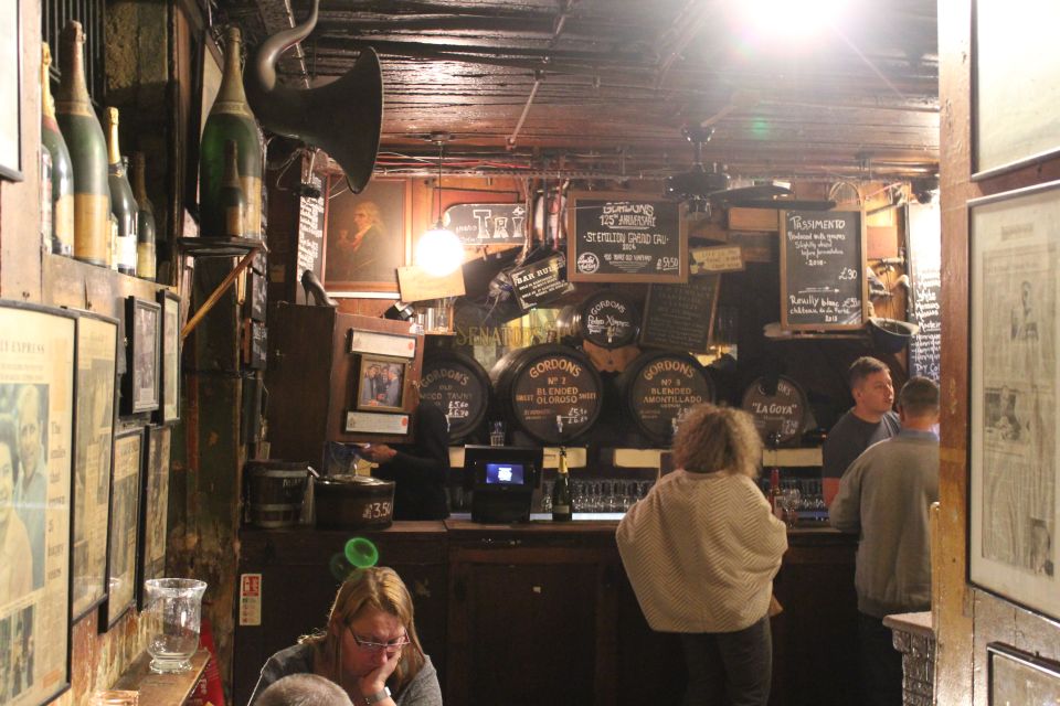 London: Private Pub Tour - Stop One: The Pub Split in Two