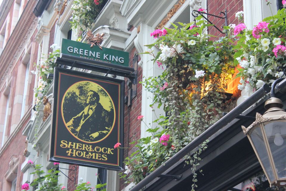 London: Private Pub Tour - The Middle Stops: Voting Favorites, Award-Worthy Choices, and Local Picks