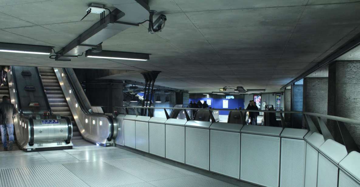 London: Private Underground and Tube Tour - Entering London’s Underground at Paddington Platform 1