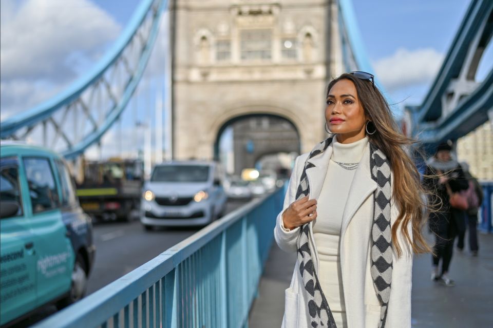 London: Professional Private Photoshoot and Edited Photos - Key Highlights at a Glance
