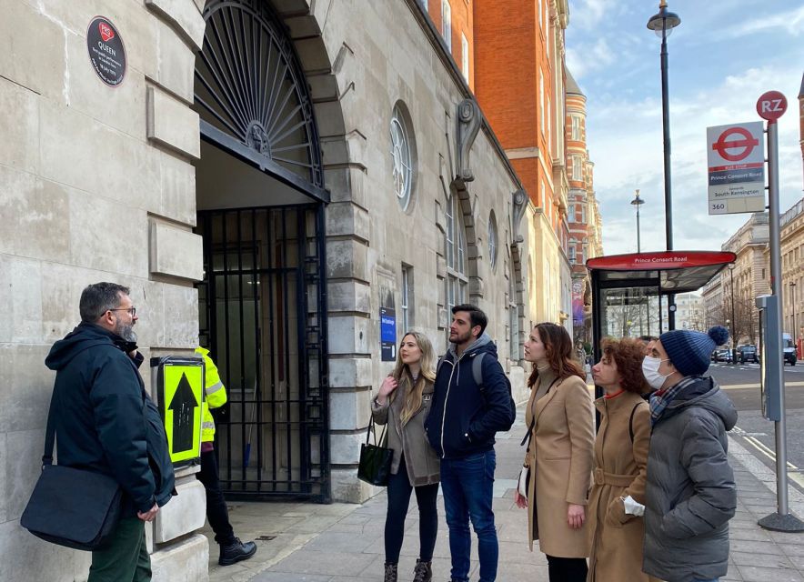 London: "Queen" Highlights Walking Tour - Walking tour pacing, group energy, and what you’ll realistically see