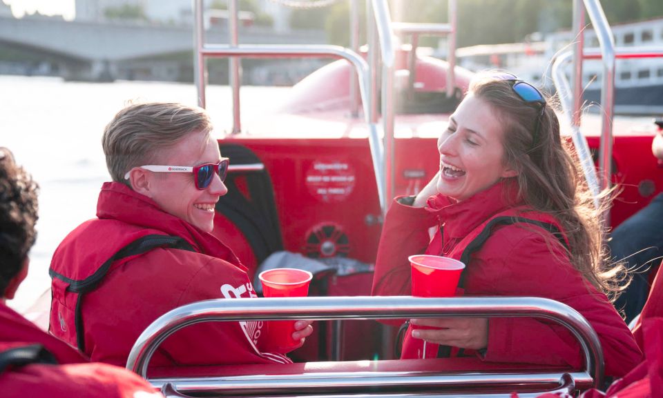 London: River Thames Sunset Speedboat Experience with Drink - The 15-minute photo stop and free time on the Thames