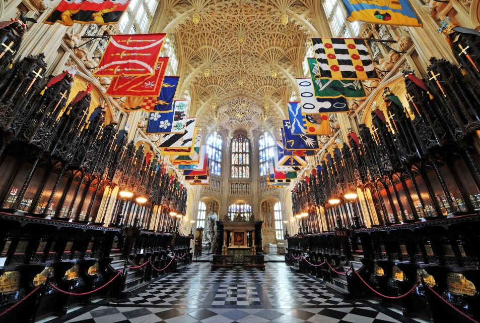 London: Royal Tour with Westminster Abbey & Afternoon Tea - How the timing works: a half-day tour plus independent Abbey time