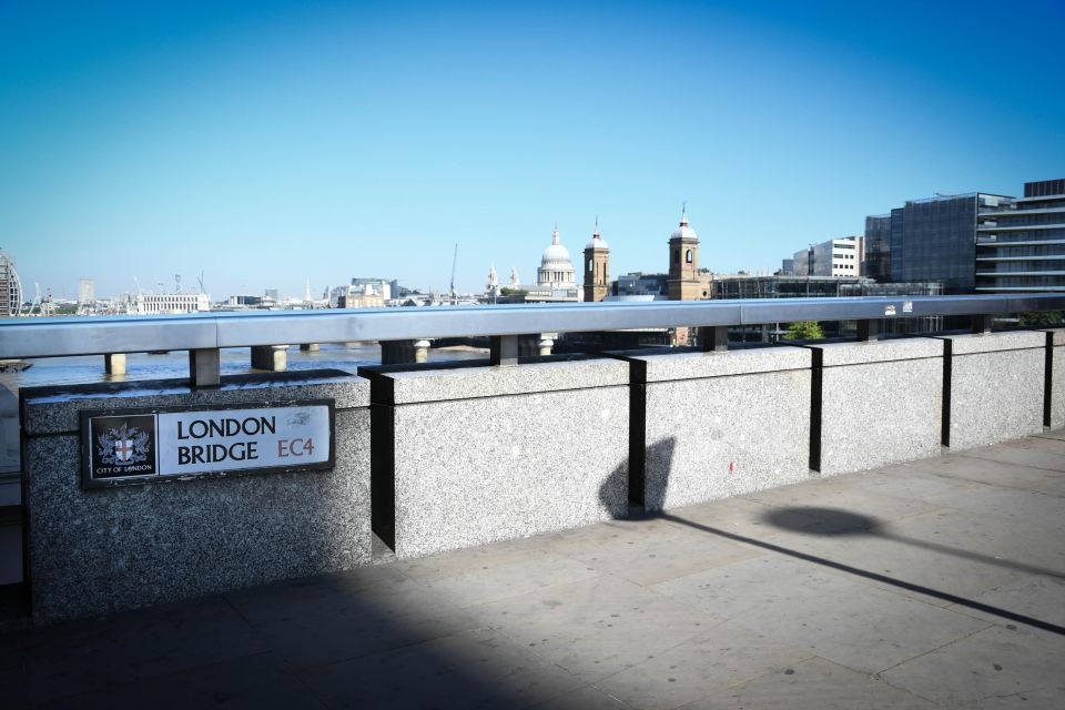 London: See 40+ London Sights – Fun Local Guide - Starting outside the Ritz at Green Park