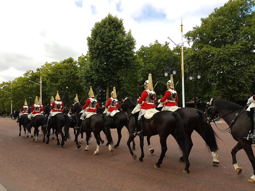 London: See 40+ London Sights – Fun Local Guide - Pace, comfort, and what to bring for a smooth 6 hours