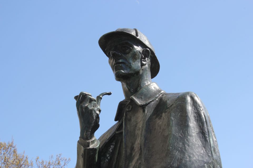 London: Sherlock Holmes Guided City Walking Tour - Barts Hospital: Watson’s training and the real medical grounding