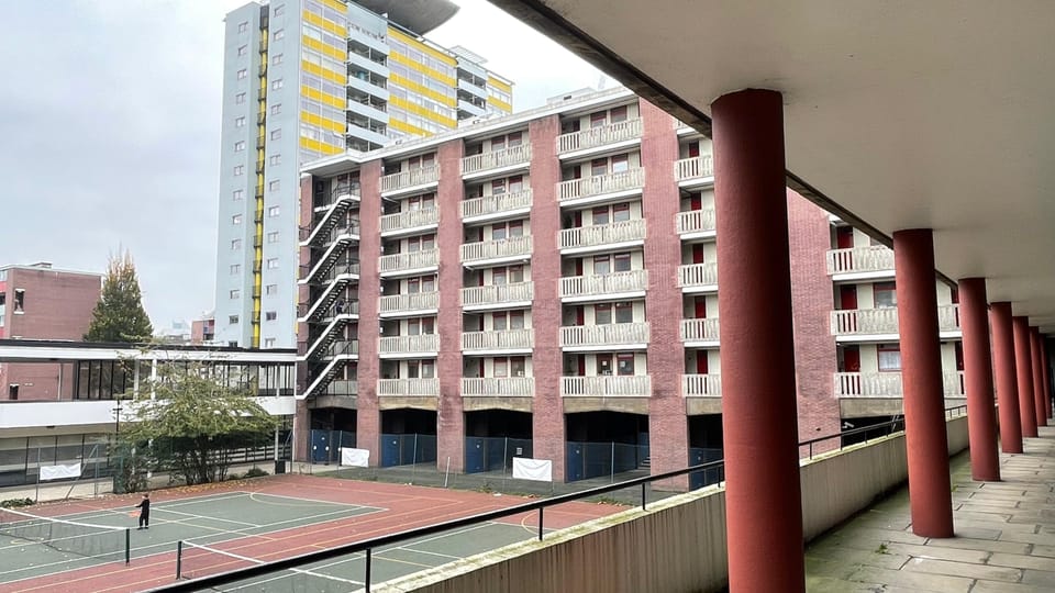 London: Slow Horses TV Series Guided Tour - Slough House outside Old Street: the opening punch