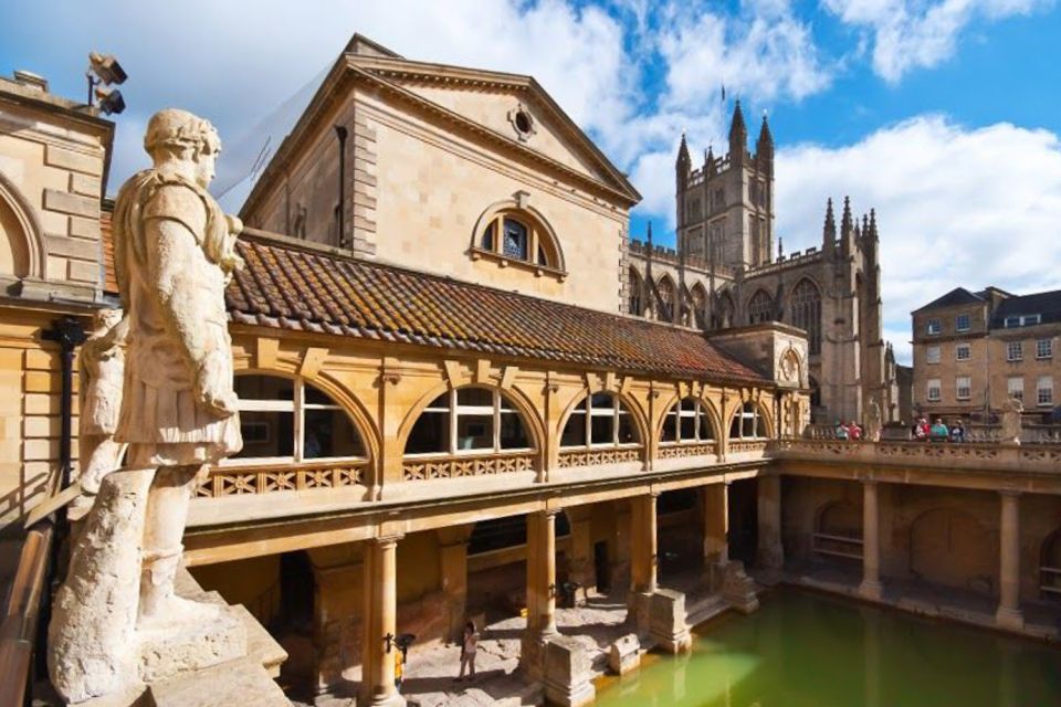 London: Stonehenge, Bath, Lacock, & Avebury Small Group Tour - Entering Stonehenge Like You Mean It (Visitor Centre Included)