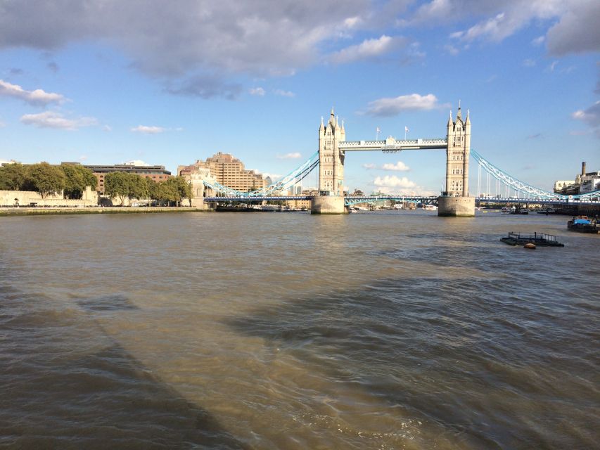 London: Thames Cruise to Greenwich with Private Guide - The driverless DLR return: Docklands from a moving window