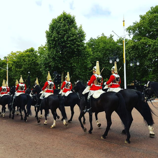 London: Thames River Cruise and 3-Hour Westminster Tour - Trafalgar Square, Whitehall, and 10 Downing Street: Where the Photo Stops Feel Useful