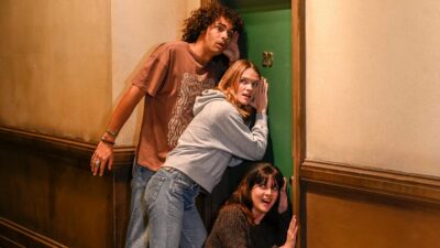 London: The FRIENDS™ Experience Entry Ticket - Arrival and the FRIENDS Station warm-up