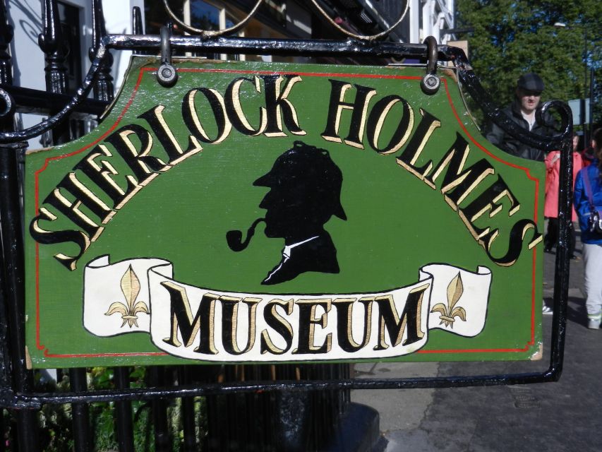 London: Top 30 Sights Tour and Sherlock Holmes Museum - London Bridge, Tower Bridge, and the River-Side Sights That Feel Cinematic