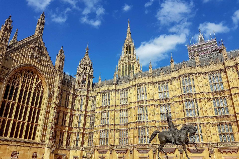 London: Top 30 Sights Walking Tour & St Pauls Cathedral - Westminster highlights: royal power, classic landmarks, and ceremonial energy