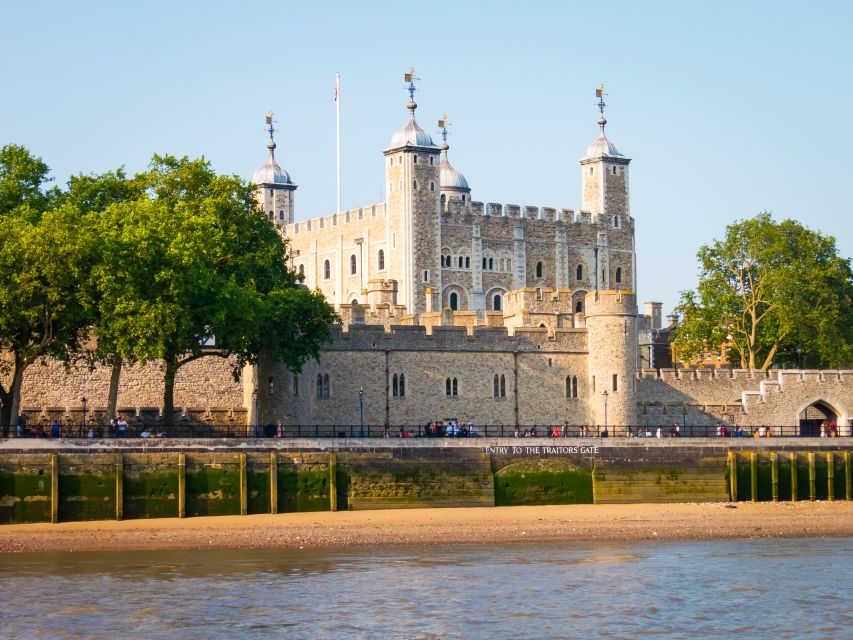 London: Tower of London Guided Tour with Crown Jewels Option - Key things I’d bet on before you book