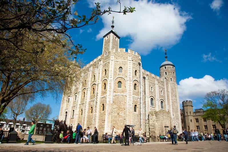 London: Tower of London, Hop-on, Hop-off Bus & River Cruise - The big picture: how the bus, Tower, and Thames fit together