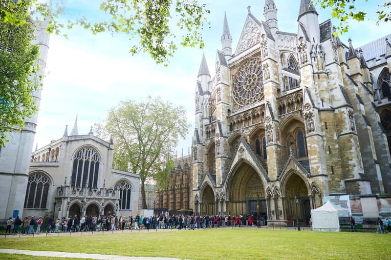 London: Ultimate One-Day Tour with Tower, Abbey & Cruise - Westminster Abbey: Coronation Chair access and what to look for