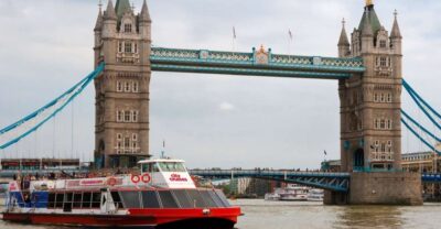 London: Walking Tour, River Cruise and Entry to The Shard - Westminster Abbey on the route: a quick hit with context