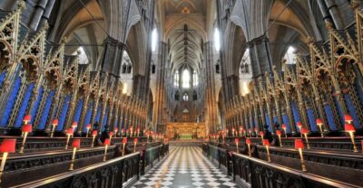 London: Westminster Abbey Guided Tour - Finding the Guide at the Westminster Abbey Shop