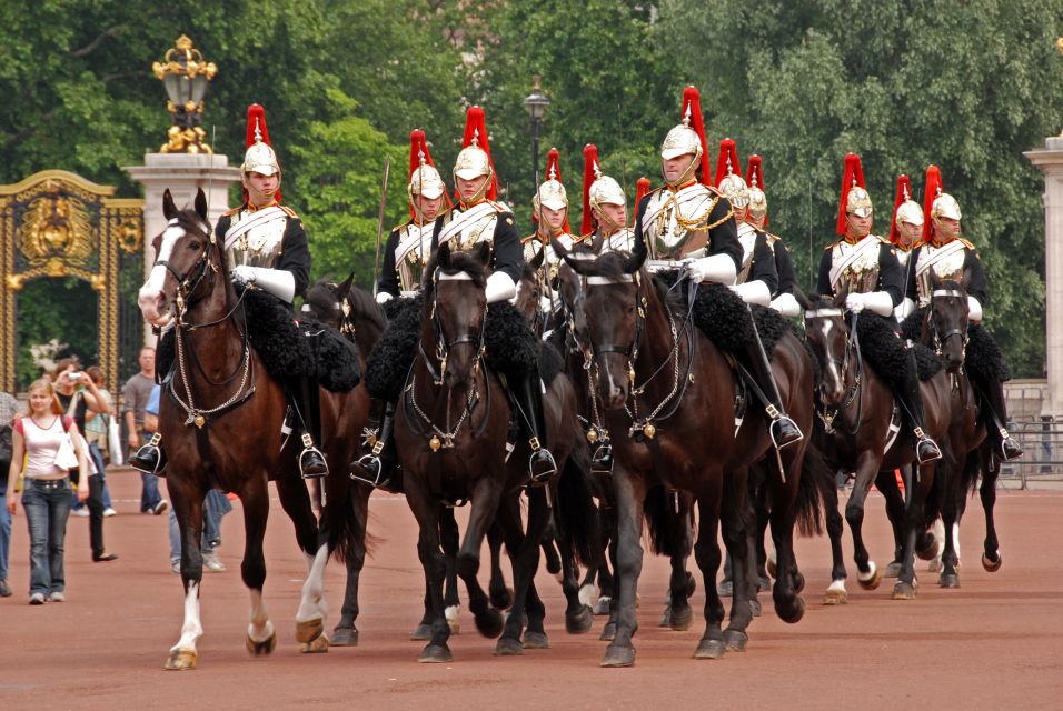 London: Westminster Abbey Priority Access & Guided City Tour - The Changing of the Guard reality check