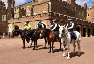 London: Westminster Tour and Churchill War Rooms Visit - Buckingham Palace photo stop and the Changing of the Guard timing