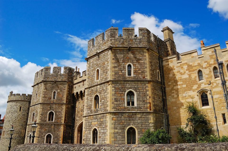 London: Windsor Castle, Stonehenge, and Bath Day Trip - FAQ