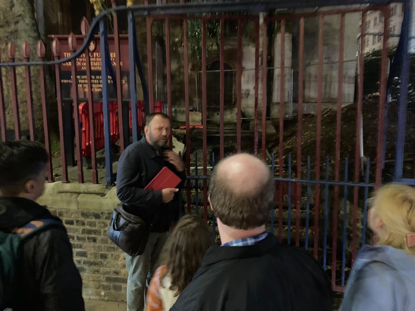 London's Ghosts & Gruesome Past Nighttime Walking Tour - Where the tour starts: Farringdon’s Underground ghost moment