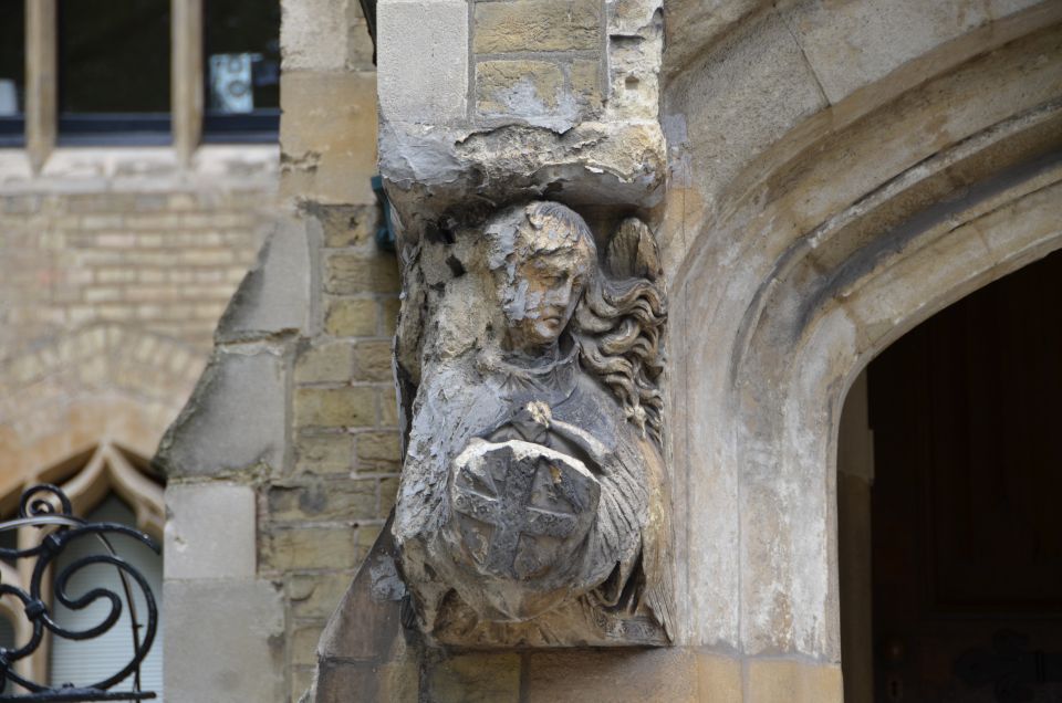 London's Hidden Treasures Tours by Black Taxi Cab - The Old London Layer: Roman Bathhouses, Mosaics, and Lost Graveyards