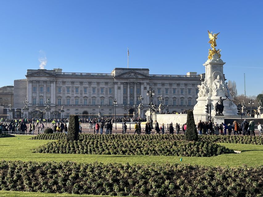 London’s Royal Family and Changing of the Guard Tour - Key highlights worth your attention
