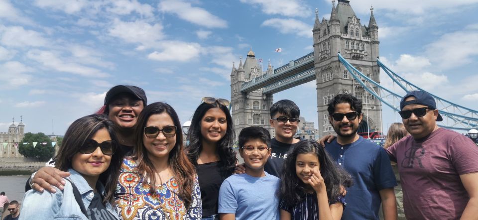 Luxury Private Tour in London with Lunch - The London Eye and lunch: where the day slows down on purpose