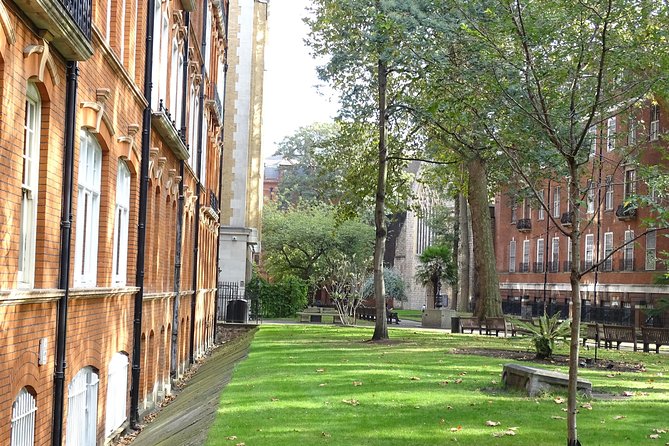 Mayfair, London's famous aristocratic village - Exclusive, Private Walking Tour - Royal Academy of Arts: when private homes become public institutions
