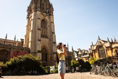 Oxford and Traditional Cotswolds Villages Small-Group Day Tour from London - Burford: the Cotswolds Gateway stop for picture streets and tea breaks