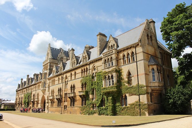 Oxford, Shakespeare Country & Warwick castle private Tour - Stratford-upon-Avon in Two Hours: Shakespeare’s Birthplace and Nearby Charm