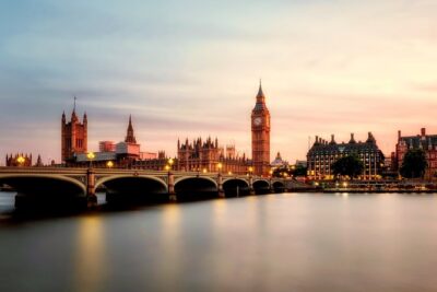 Photographer, Professional Photo Shoot - London - How the photographer plans your London locations on the day