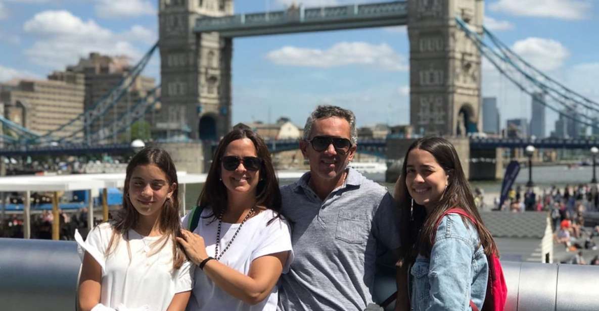 Private Full Day Tour – Fast Track Tower of London and Lunch - Shakespeare’s Globe, Clink Prison Museum, and the Golden Hind: history with texture