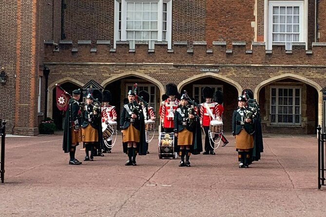 Private Guided Tour of London Landmarks - English or Italian - Buckingham Palace Timing: What You Can Control and What You Can’t