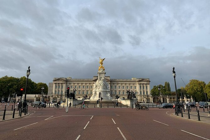Private Guided Tour of London Landmarks - English or Italian - Covent Garden Pause and Seven Dials Momentum