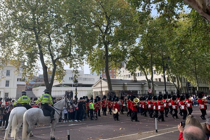 Private Guided Tour of London Landmarks - English or Italian - Language Choice: English or Italian, Without Losing the Thread