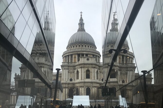 Private Half Day Tour on a London Cab - The Tower, the Crown Jewels, and the photo stop where stories get darker