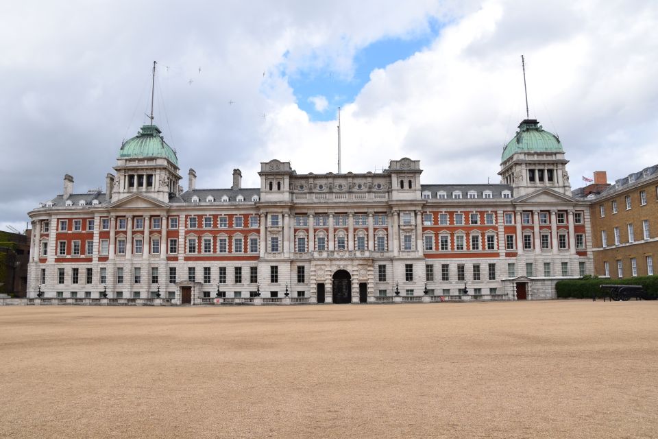 Private James Bond Fictional & Film Spy Tour of London - Private-group value, practical logistics, and what to wear