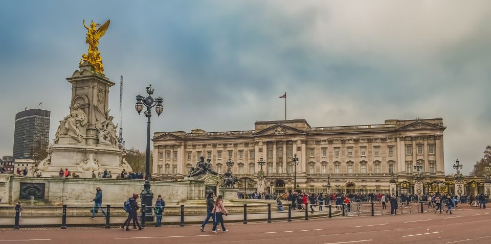 Private James Bond Fictional & Film Spy Tour of London - Should you book this James Bond Film Spy Tour of London?